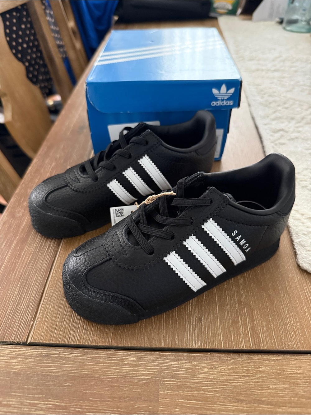 NWT adidas Kids Samoa Sneakers - Black & White 10k